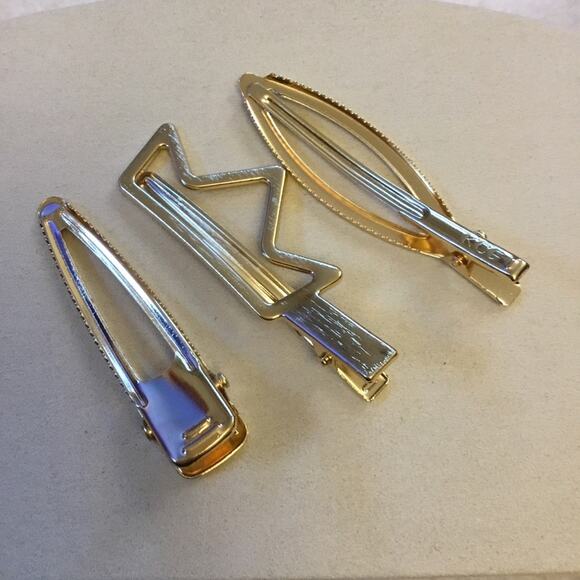 Gold Crown Shaped Clips - Set of 3 - Picture 6 of 6